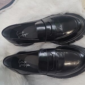 Crown Vintage Sage Penny Loafer 6.5M